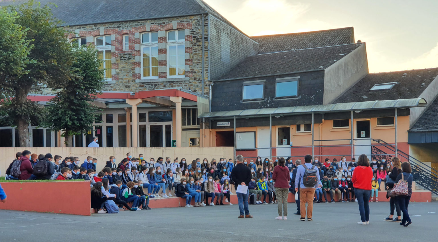 Rentrée des 5èmes, 4èmes et 3èmes college jeanne darc fougeres